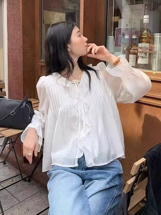 재고 있음 2026 년 여름 새로운 프랑스식 프릴 V넥 레이스업 나팔 소매 여성 셔츠 상세 이미지 7