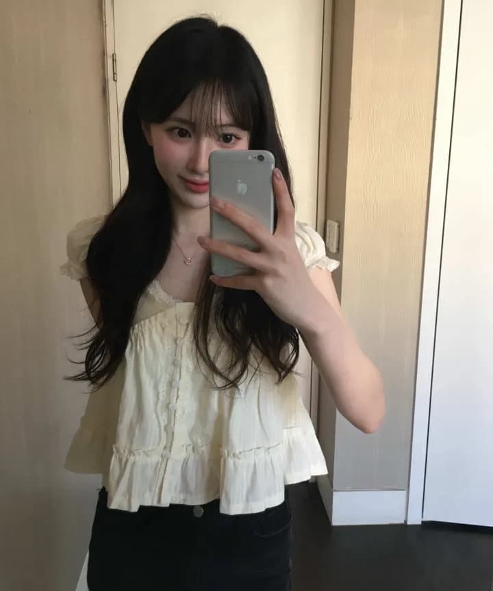 재고 있음 한국 ins 레이스 V넥 프릴 루즈핏 셔츠 상세 이미지 15