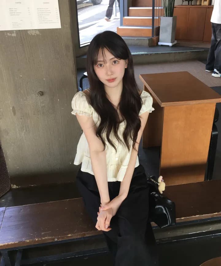 재고 있음 한국 ins 레이스 V넥 프릴 루즈핏 셔츠 상세 이미지 25