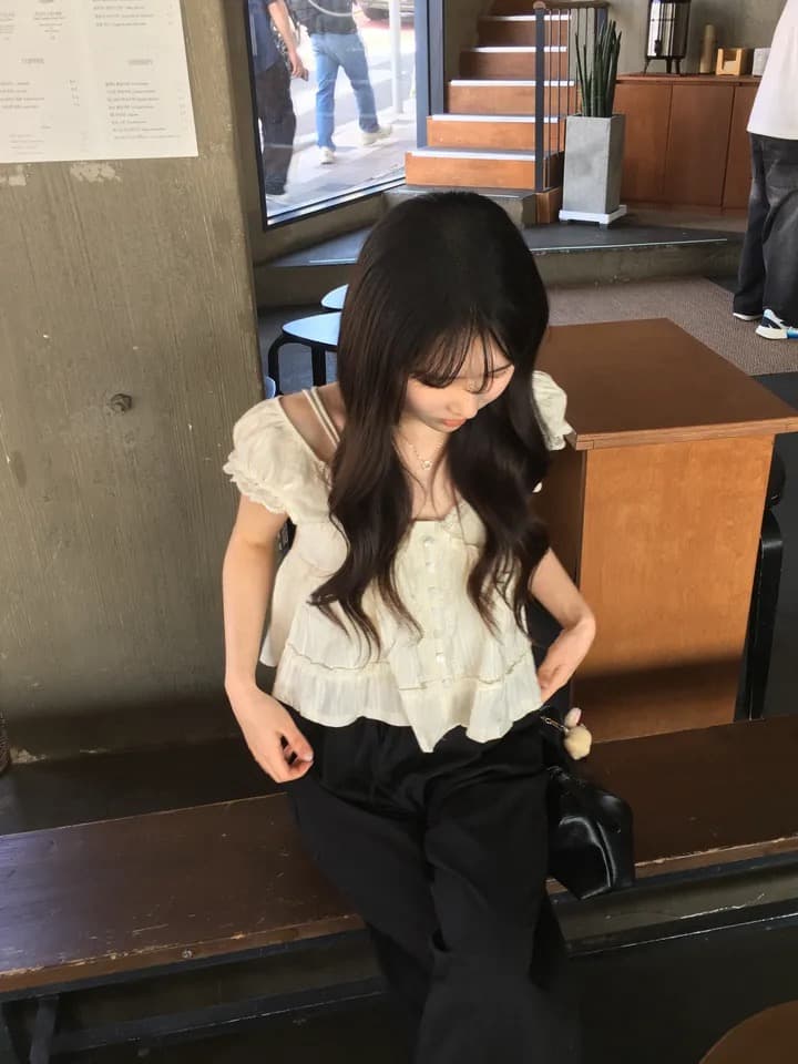 재고 있음 한국 ins 레이스 V넥 프릴 루즈핏 셔츠 상세 이미지 26