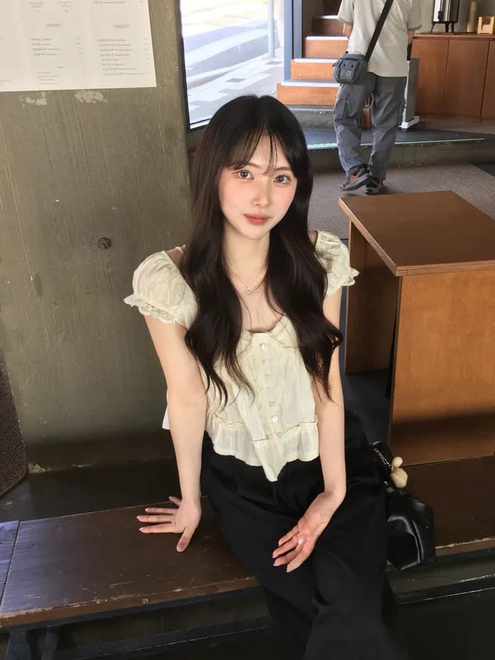 재고 있음 한국 ins 레이스 V넥 프릴 루즈핏 셔츠 상세 이미지 27