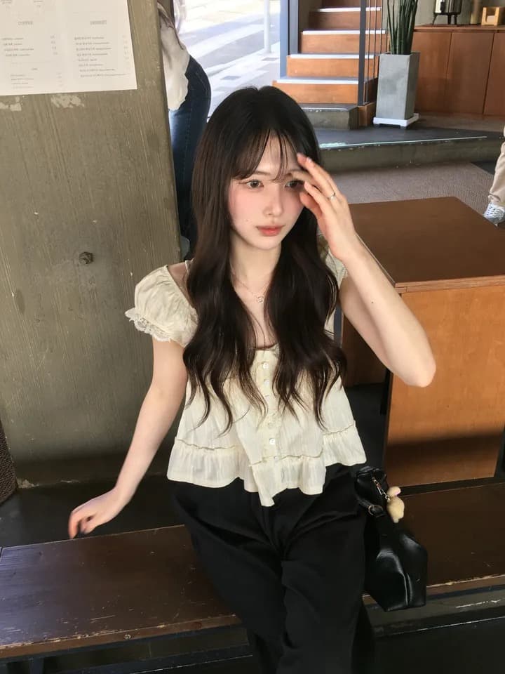 재고 있음 한국 ins 레이스 V넥 프릴 루즈핏 셔츠 상세 이미지 29