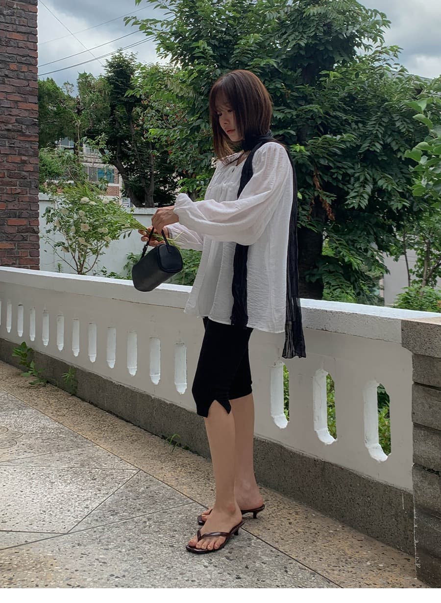 가을 한국 새로운 섹시함 V넥 펌프 로프 주름 루즈핏 캐주얼 긴팔 여성 셔츠 상세 이미지 18