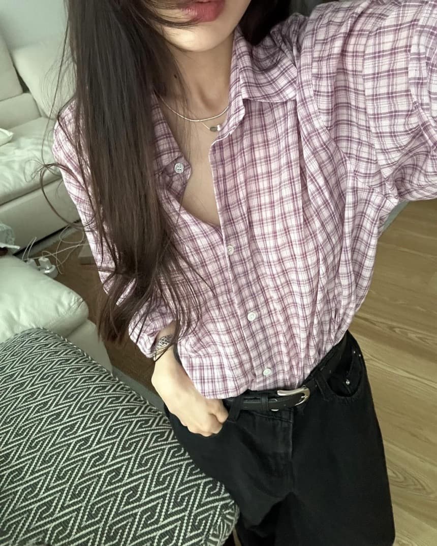 재고 있음 레트로 느긋한 바람 품격 폴로 칼라 싱글 주머니 디자인 루즈핏 슬림해 보이는 체크무늬 긴팔 셔츠 둘 색상 상세 이미지 21