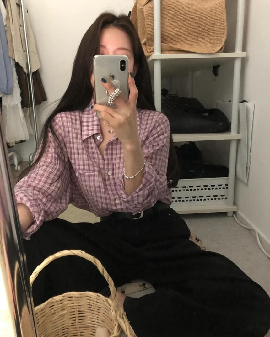 재고 있음 레트로 느긋한 바람 품격 폴로 칼라 싱글 주머니 디자인 루즈핏 슬림해 보이는 체크무늬 긴팔 셔츠 둘 색상 상세 이미지 34