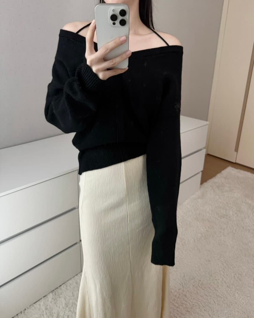 가을 새로운 chic 한국 작은 대중 디자인 센스 미니멀리즘 V넥 빛 요리 한 다용도 행침 목 둘 착용 오프숄더 니트 스웨터 여성 상세 이미지 1