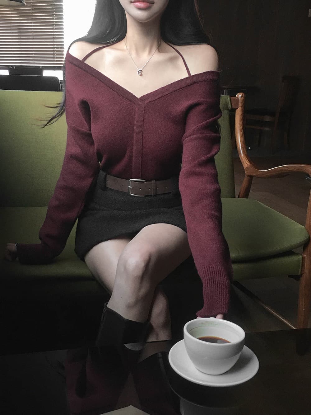 가을 새로운 chic 한국 작은 대중 디자인 센스 미니멀리즘 V넥 빛 요리 한 다용도 행침 목 둘 착용 오프숄더 니트 스웨터 여성 상세 이미지 20