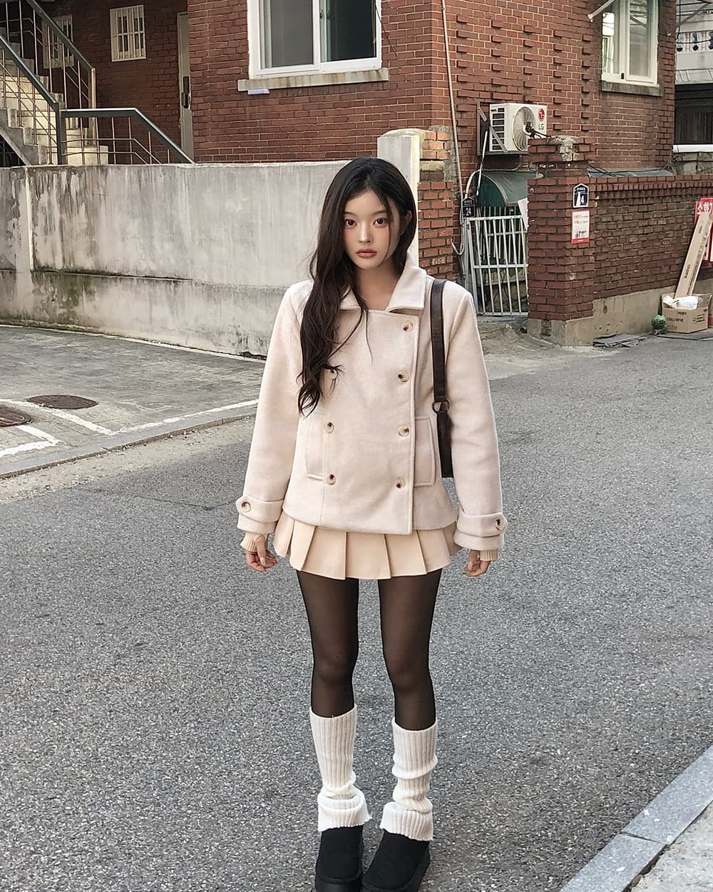 재고 있음 한 부서 가을 겨울 새로운 레트로 다용도 학원 스타일 폴로 칼라 이중 버튼 솜을 넣은 짧은 머리 여성 코트 상세 이미지 24