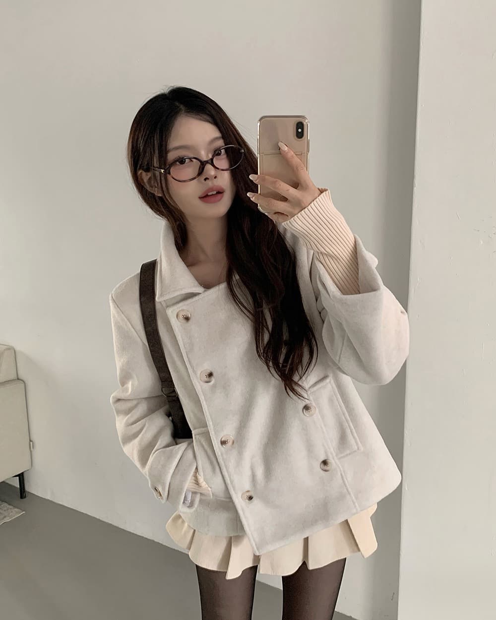 재고 있음 한 부서 가을 겨울 새로운 레트로 다용도 학원 스타일 폴로 칼라 이중 버튼 솜을 넣은 짧은 머리 여성 코트 상세 이미지 30