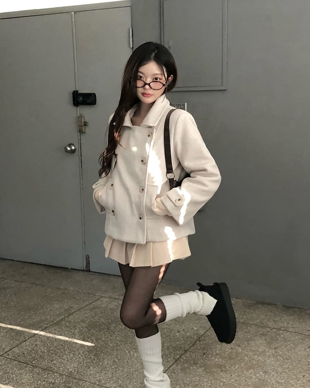 재고 있음 한 부서 가을 겨울 새로운 레트로 다용도 학원 스타일 폴로 칼라 이중 버튼 솜을 넣은 짧은 머리 여성 코트 상세 이미지 31