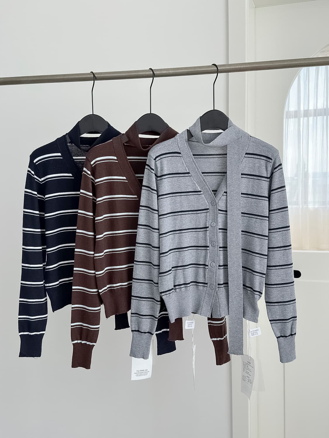 매화 요리 한 빛 프랑스식 학원 스타일 레트로 스트라이프 행침 목 니트 오픈 가디건 여성 가을 미니멀리즘 V넥 긴팔 맨위 이미지 3