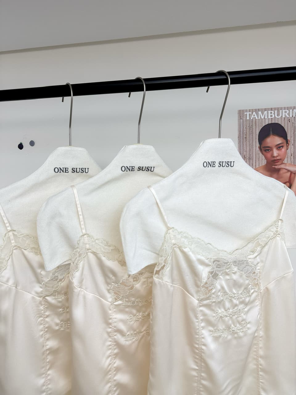okaaay 하트 비트 뮤즈 순수한 욕망 레이스 레이스 캐미솔 가을 겨울 고급 센스 인사이드 가져 가라. 만나는 맨위 상세 이미지 9