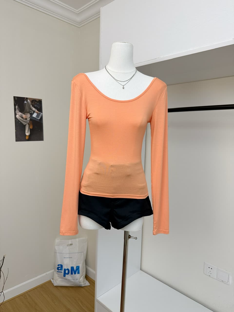 tongiiuu spicy 핫걸 몸매 가꾸기 슬림해 보이는 긴팔 티셔츠 여성 디자인 센스 인사이드 가져 가라. 기본 셔츠 맨위 봄 상세 이미지 9