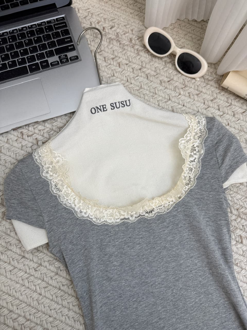 bigking 다이 킨 홈 얕은 욕망 마이크로 대 u 칼라 레이스 측면 반팔 티셔츠 여성 몸매 가꾸기 순수한 욕망 맨위 상세 이미지 19