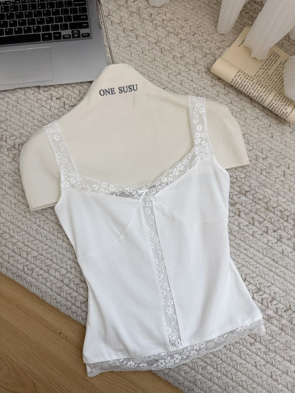 doudou 여드름 레이스 홀로우 아웃 캐미솔 여름 새로운 외출용 순수한 욕망 인사이드 가져 가라. 표지 대리인 우유 작은 맨위 상세 이미지 14