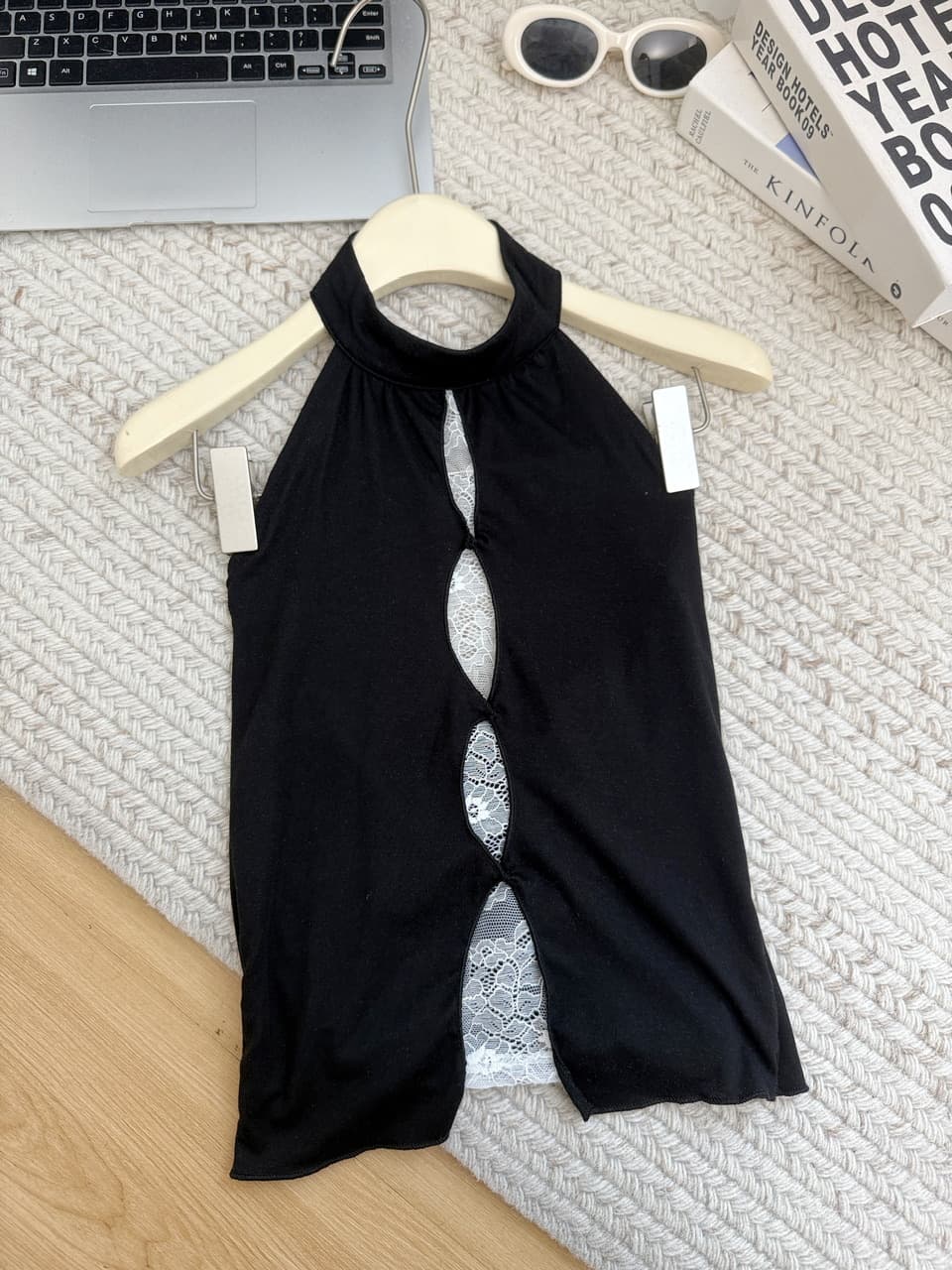 tongiiuu 벤 마치 핫걸 페이크 레이어드 레이스 홀로우 아웃 비틀림 행침 목 니트 조끼 여성 몸매 가꾸기 맨위 상세 이미지 20
