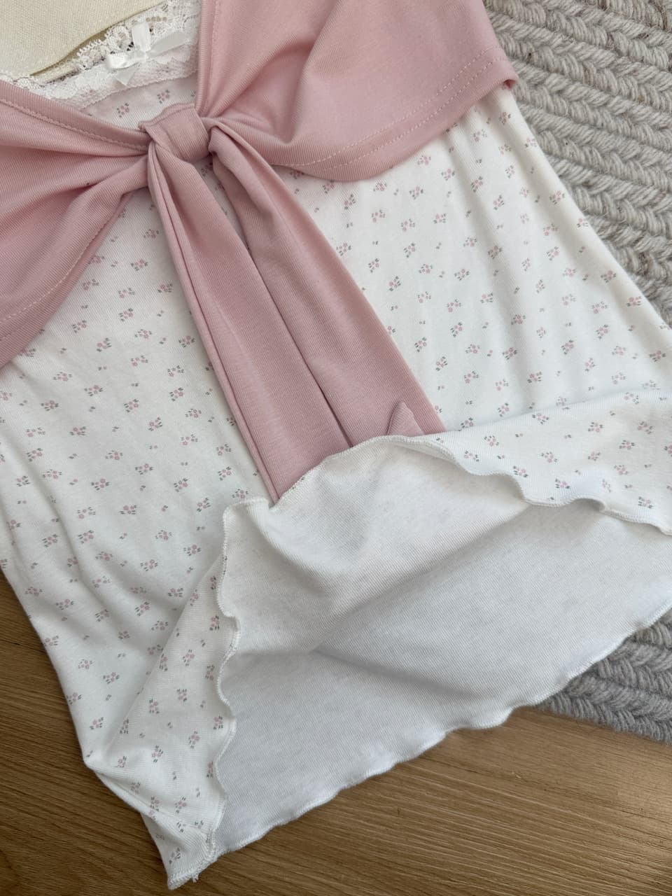 callmeear 배색 나비 매듭 티셔츠 패치워크 디자인 센스 페이크 레이어드 u 칼라 반팔 맨위 여성 여름 상세 이미지 14