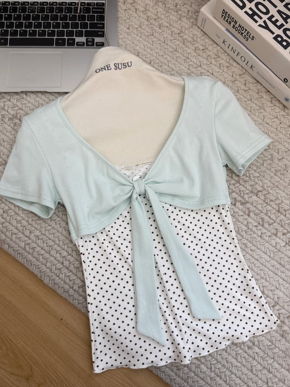 callmeear 배색 나비 매듭 티셔츠 패치워크 디자인 센스 페이크 레이어드 u 칼라 반팔 맨위 여성 여름 상세 이미지 15