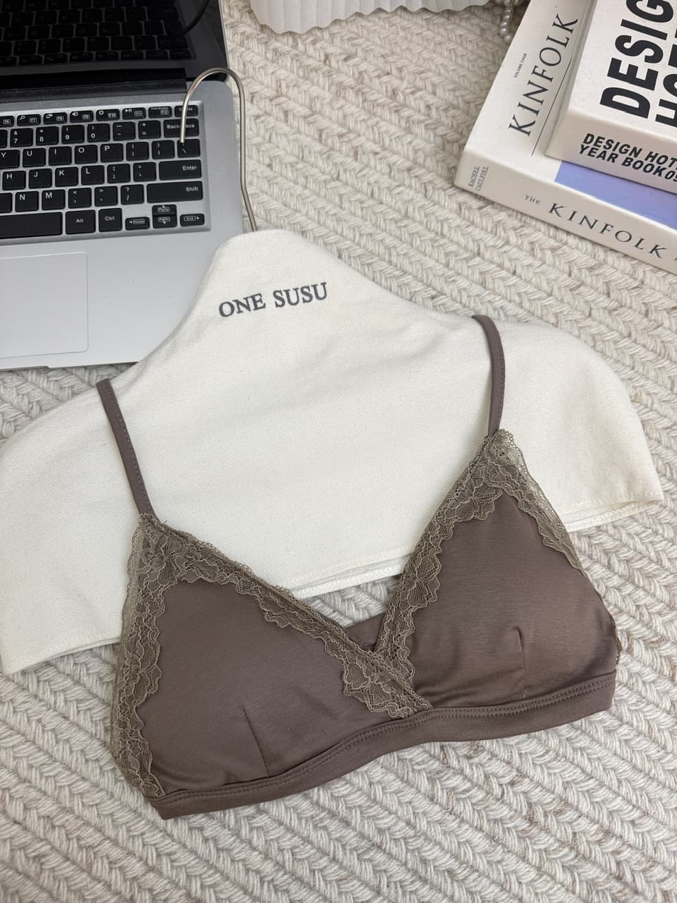 sheepland 욕망 숨겨진 심장 기계 주간 실크 양모 헨리 칼라 반소매 티셔츠 레이스 슬립 속옷 두 조각 여성 세트 상세 이미지 15