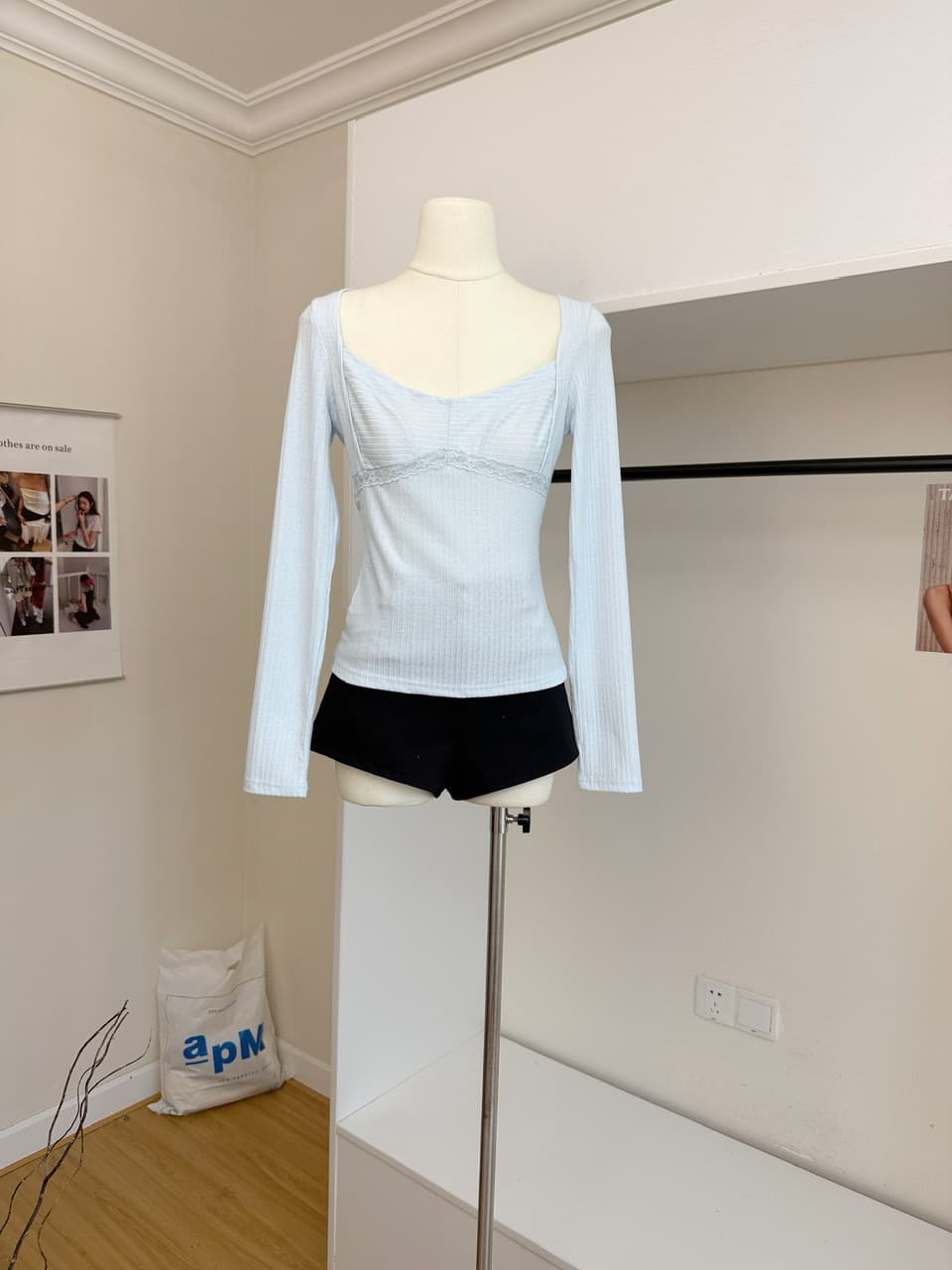 suuuicee 바람 종소리 작은 나이 홀로우 아웃 물결무늬 레이스 레이스 관대 한 칼라 긴팔 티셔츠 순수한 욕망 짧은 맨위 상세 이미지 10