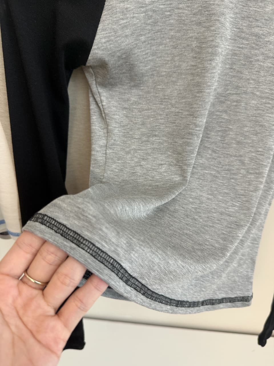 skk store 가벼움 알몸의 센스 t 프로 피부 편안함 주간 실크 양모 레트로 패치워크 배색 삽입 어깨 소매 티셔츠 여성 상세 이미지 19