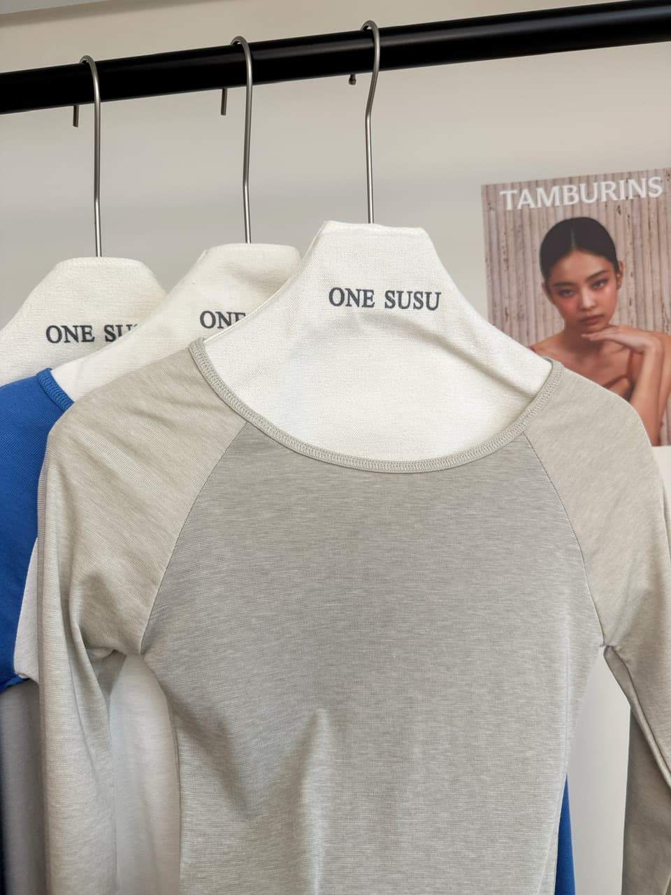 skk store 가벼움 알몸의 센스 t 프로 피부 편안함 주간 실크 양모 레트로 패치워크 배색 삽입 어깨 소매 티셔츠 여성 상세 이미지 21