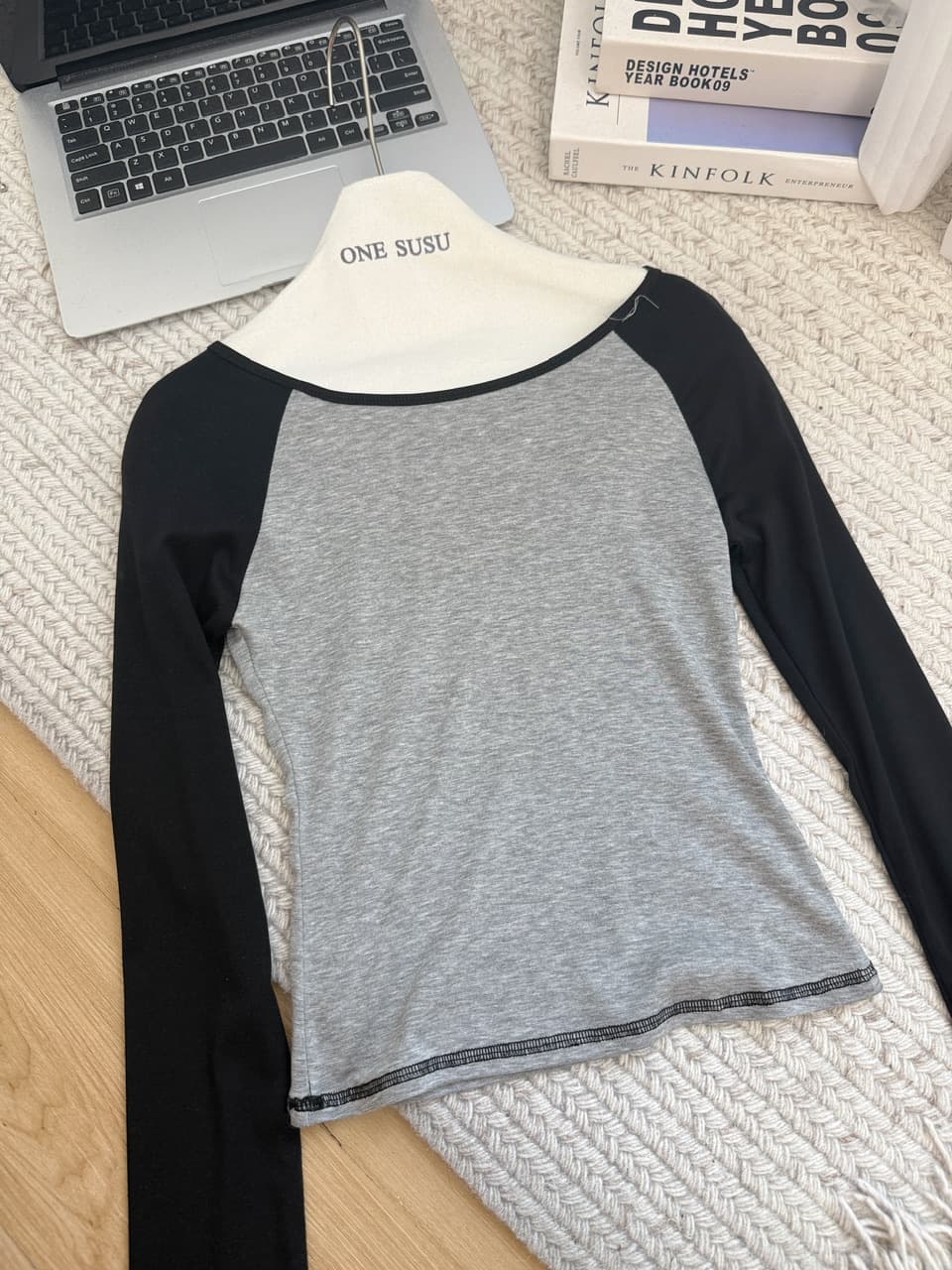 skk store 가벼움 알몸의 센스 t 프로 피부 편안함 주간 실크 양모 레트로 패치워크 배색 삽입 어깨 소매 티셔츠 여성 상세 이미지 26