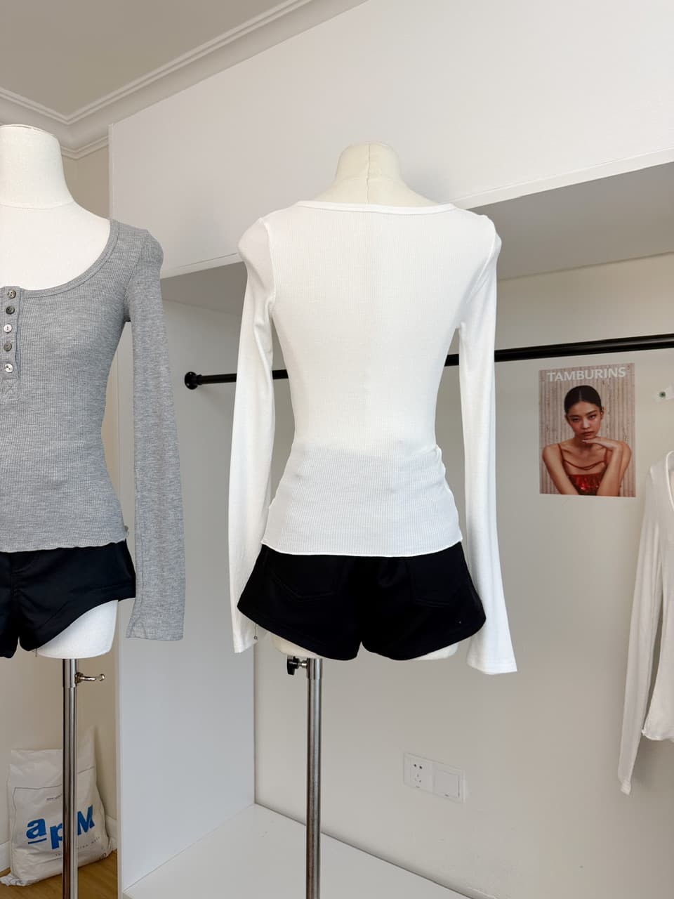 jmshop 화이트 여성 baggy 순수한 욕망 u 칼라 후아 남편 그리드 니트 티셔츠 여성 가을 몸매 가꾸기 슬림해 보이는 긴팔 맨위 이미지 5