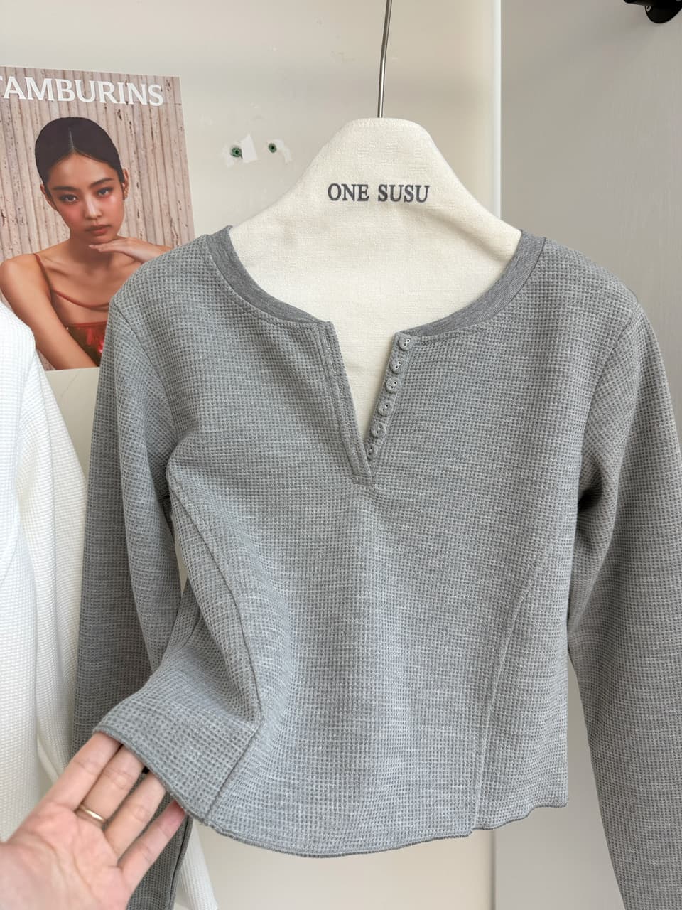 jmshop 화이트 여성 baggy 순수한 욕망 u 칼라 후아 남편 그리드 니트 티셔츠 여성 가을 몸매 가꾸기 슬림해 보이는 긴팔 맨위 상세 이미지 15