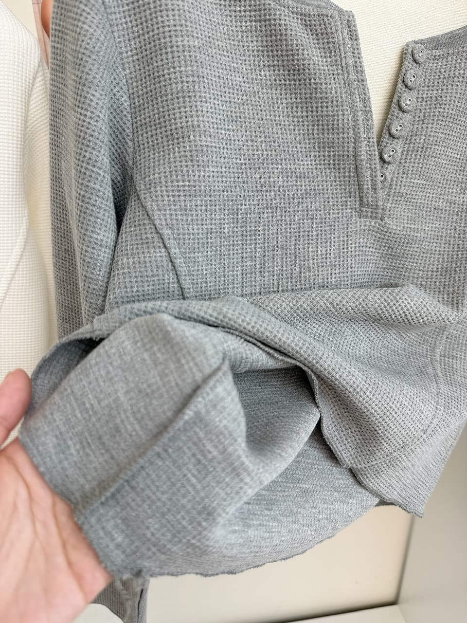 jmshop 화이트 여성 baggy 순수한 욕망 u 칼라 후아 남편 그리드 니트 티셔츠 여성 가을 몸매 가꾸기 슬림해 보이는 긴팔 맨위 상세 이미지 17