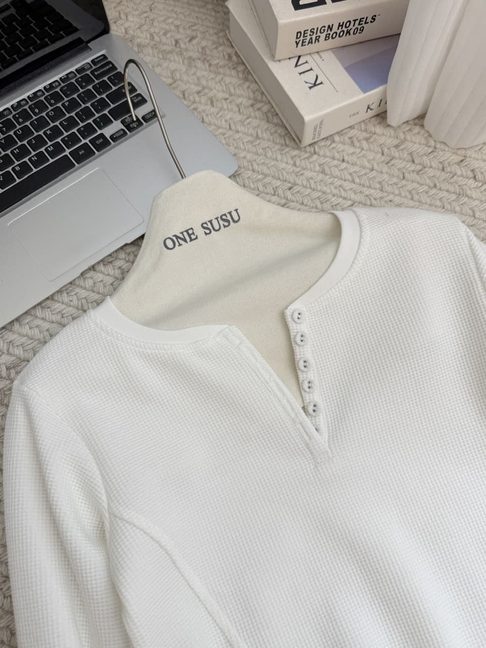 jmshop 화이트 여성 baggy 순수한 욕망 u 칼라 후아 남편 그리드 니트 티셔츠 여성 가을 몸매 가꾸기 슬림해 보이는 긴팔 맨위 상세 이미지 23