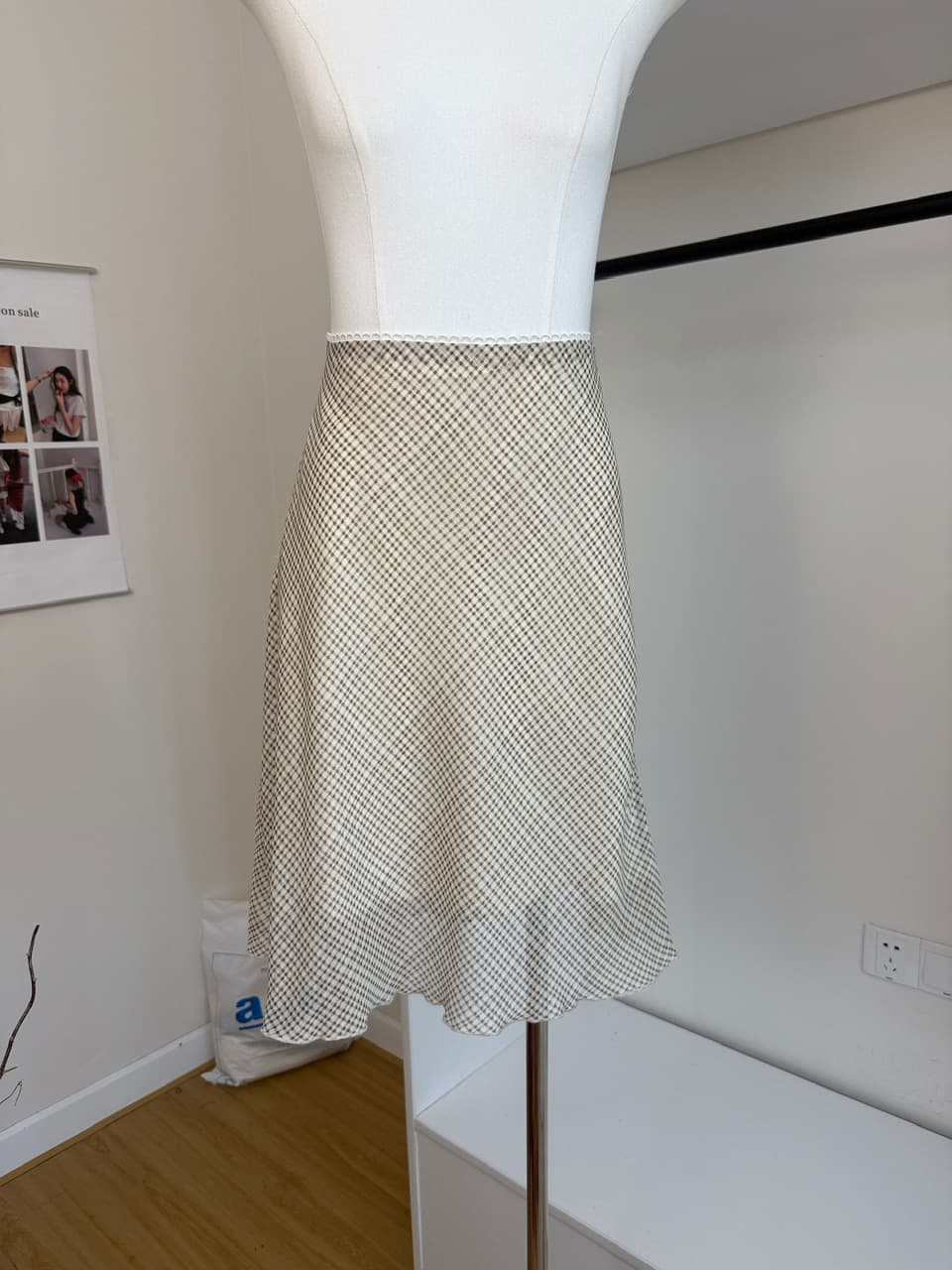 yaa uniqbyyaa 구름 밀가루 도루 계곡 V넥 플리츠 부드러운 시폰 셔츠 여성 여름 수확 Pleat 나팔 긴팔 맨위 이미지 5