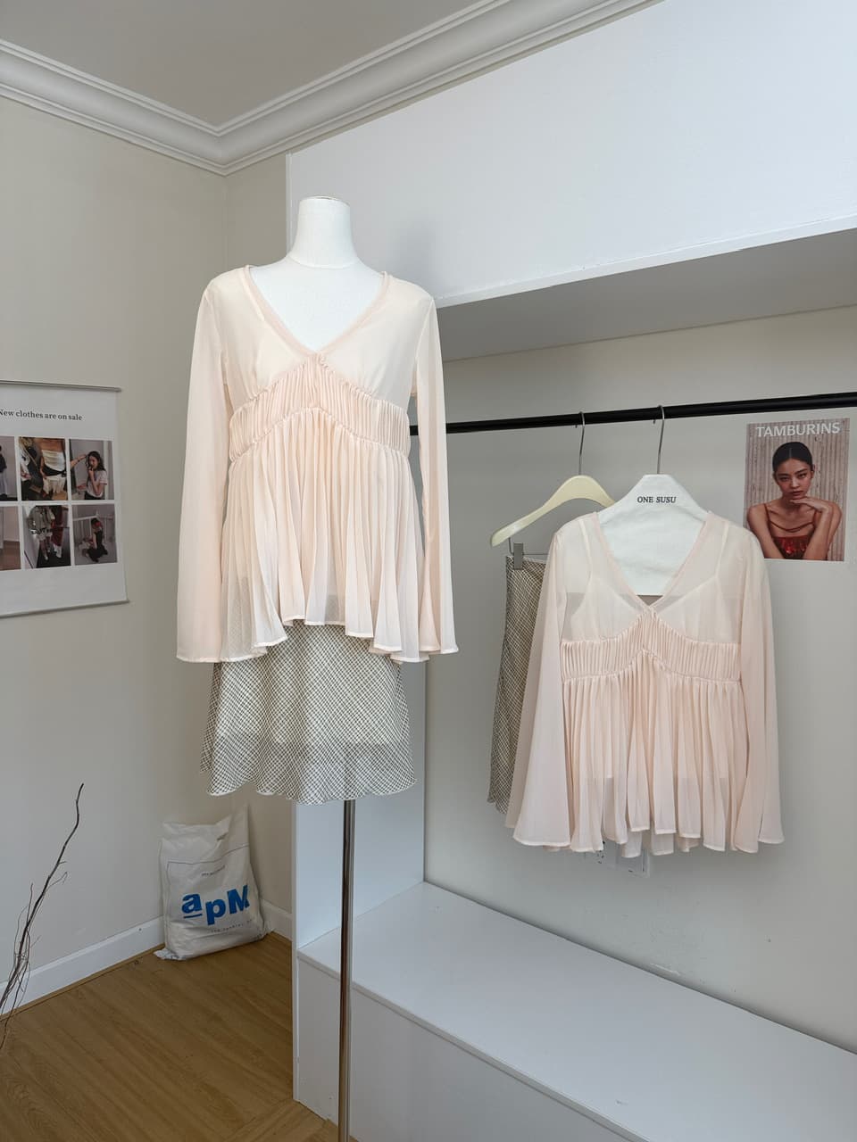 yaa uniqbyyaa 구름 밀가루 도루 계곡 V넥 플리츠 부드러운 시폰 셔츠 여성 여름 수확 Pleat 나팔 긴팔 맨위 이미지 3