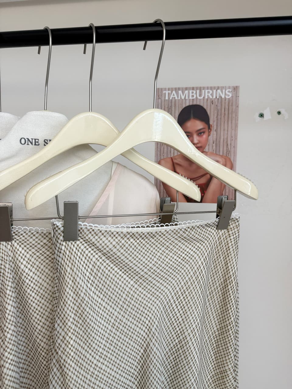 yaa uniqbyyaa 구름 밀가루 도루 계곡 V넥 플리츠 부드러운 시폰 셔츠 여성 여름 수확 Pleat 나팔 긴팔 맨위 상세 이미지 12
