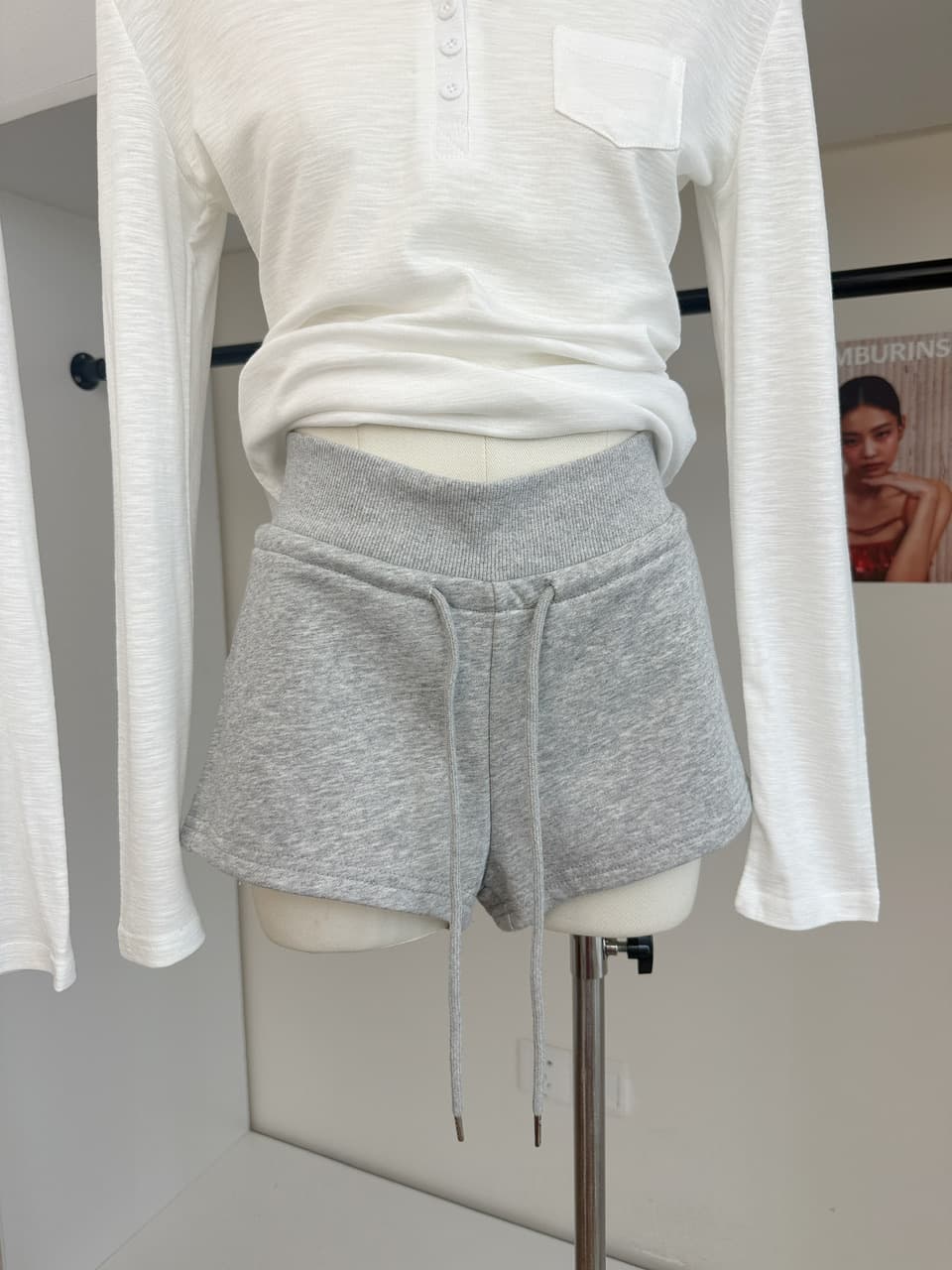 yolo shop 회색 니트 다용도 타이트 스커트 반바지 여성 여름 아메리칸 핫걸 캐주얼 하이웨이스트 운동 핫 바지 이미지 4