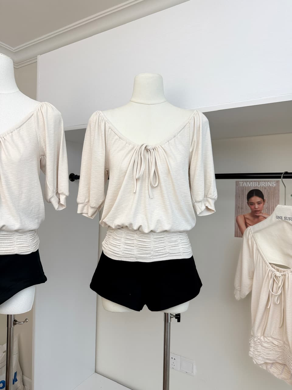 sheepland 전갈 살구 차 펌프 로프 동점 벨트 측면 칼라 반소매 티셔츠 여성 가을 명중 Pleat 밑단 루즈핏 슬림해 보이는 맨위 상세 이미지 4