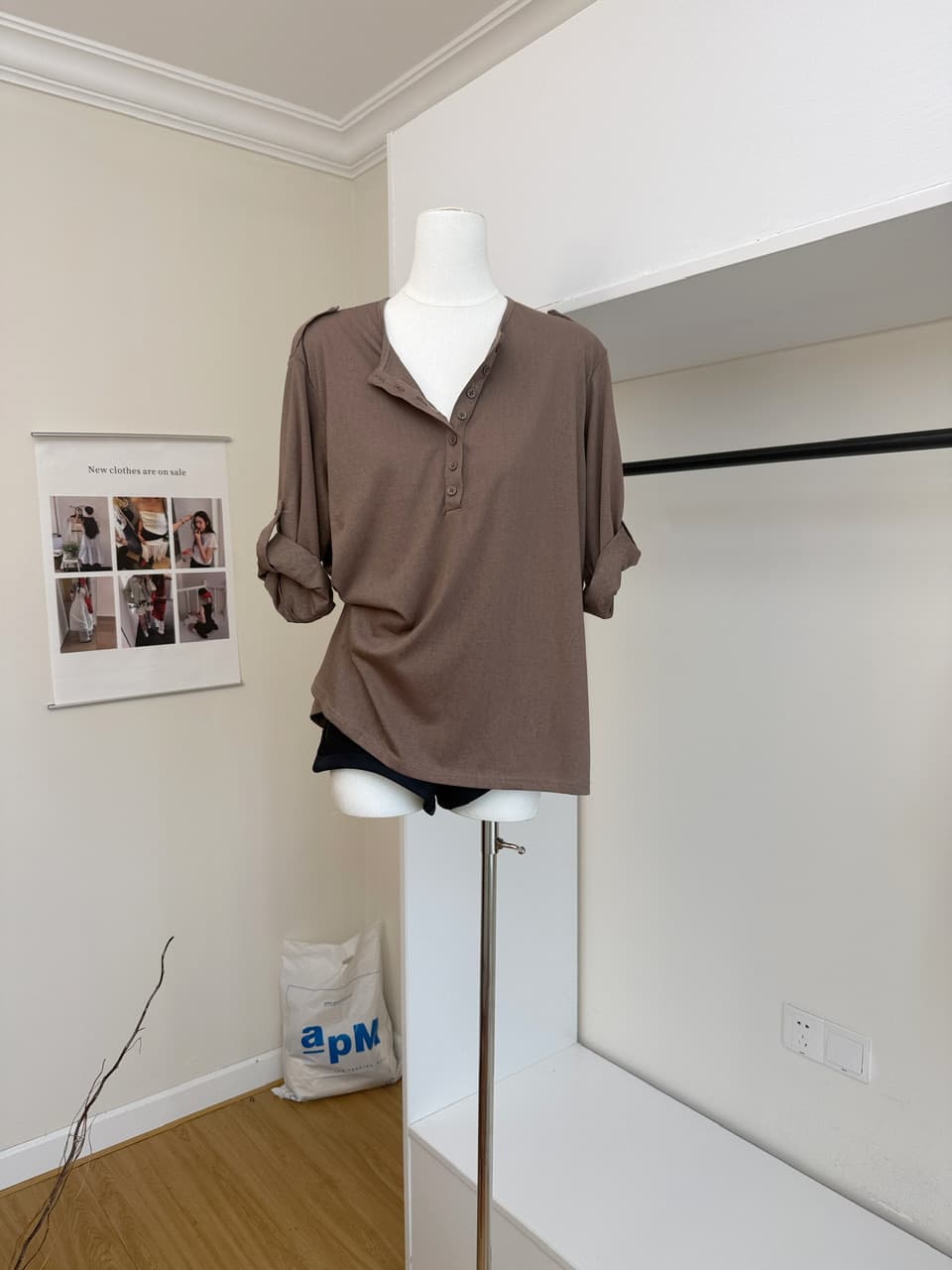 차가운 가죽 itspipi 暮 회색 브라운 느긋한 센스 폴로 칼라 맨위 여성 루즈핏 슬림해 보이는 긴팔 커피 색상 캐주얼 셔츠 상세 이미지 4