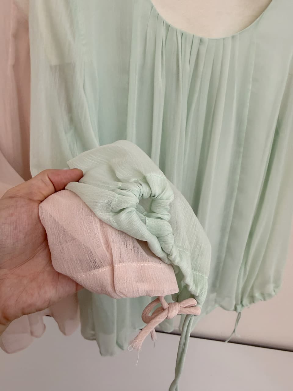 감사합니다. 아니요 고기 펌프 Pleat 라운드 넥 랜턴 버블 긴팔 시폰 셔츠 여성 가을 부드러운 바람 얇고 가벼운 루즈핏 맨위 상세 이미지 18