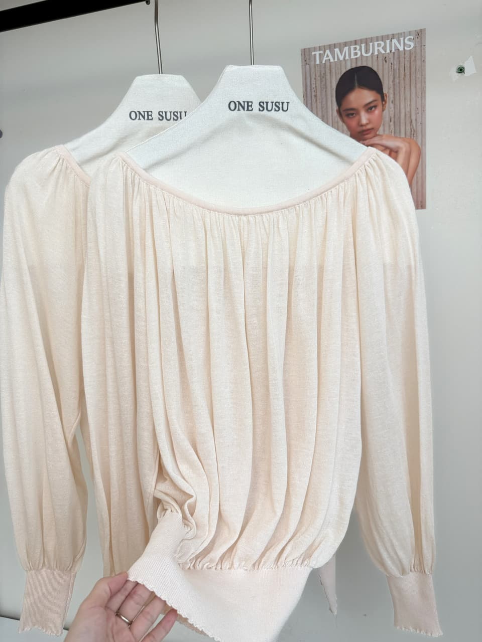 oyff 어디서? 어디서? 와라. 싱글 아마 차가운 셔츠 대 네클라인 펌프 Pleat 긴팔 비스듬한 어깨 니트 맨위 몸매 가꾸기 작은 셔츠 상세 이미지 10