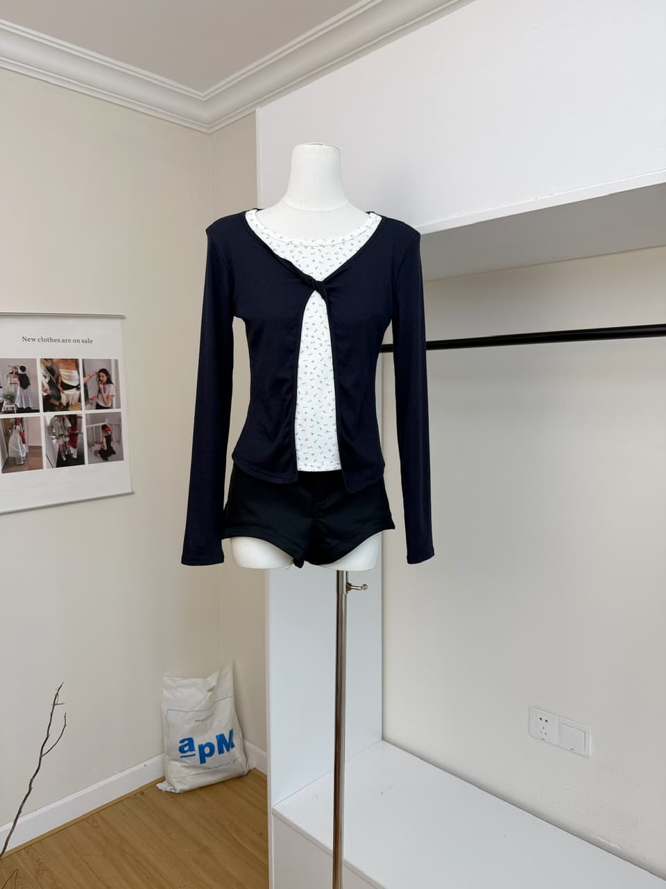 송 긍정적 인 En 블루 꽃무늬 페이크 레이어드 긴팔 티셔츠 여성 이른 가을 새로운 몸매 가꾸기 인사이드 가져 가라. 기본 셔츠 싱글 착용 맨위 상세 이미지 4