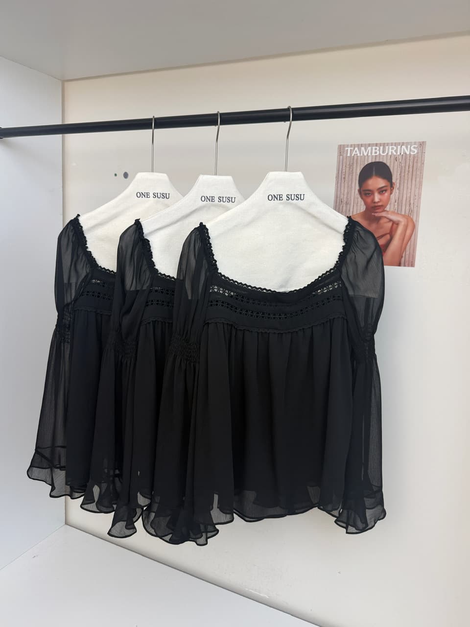 대 eees 뮤즈 그것 언어 프랑스식 홀로우 아웃 레이스 광장 칼라 나팔 소매 맨위 레이스 반신 치마 세트 가을 상세 이미지 6