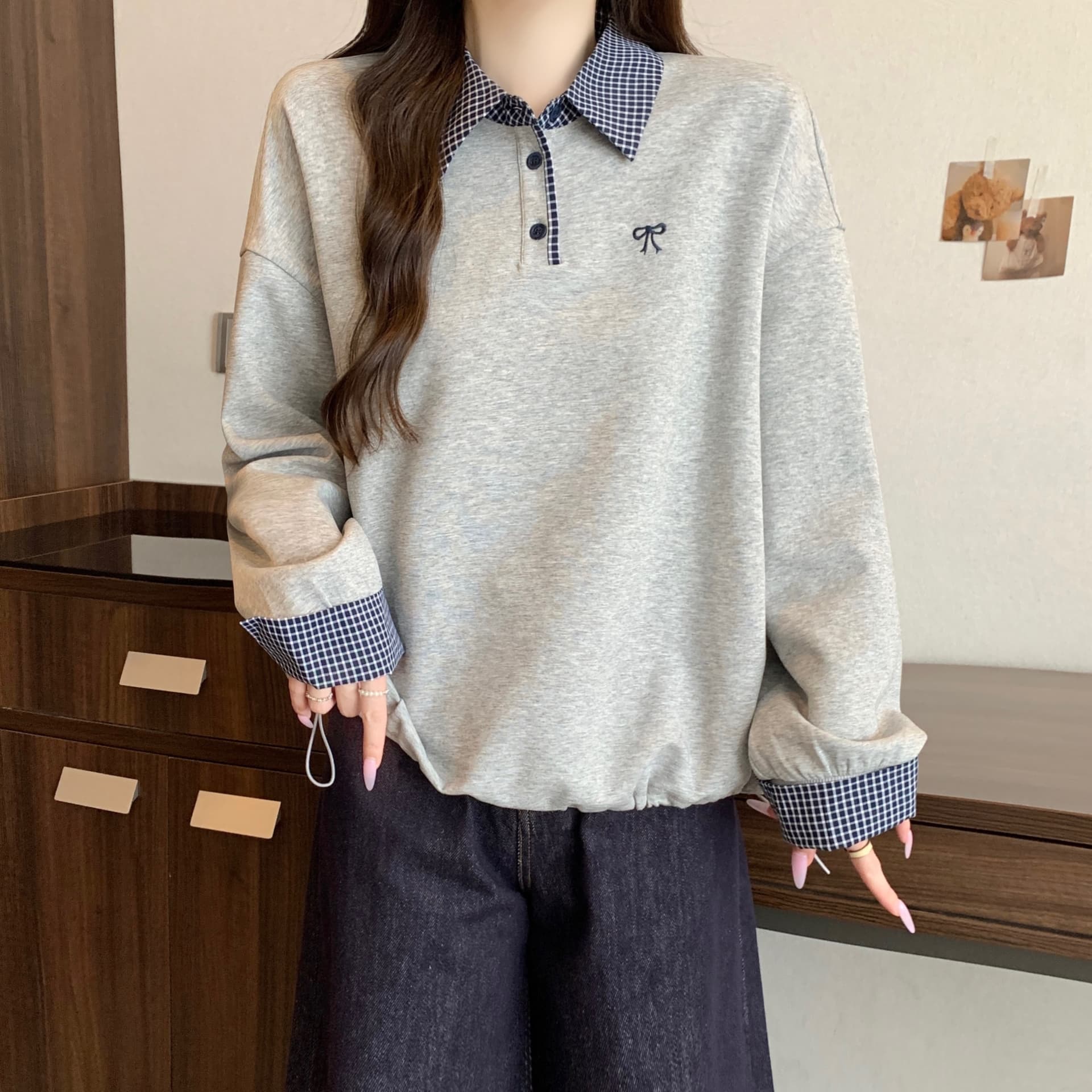 실사 빅 사이즈 한 부서 폴로 칼라 후드티 여성 풀오버 2026 가을 새로운 페이크 레이어드 루즈핏 회색 긴팔 맨위 상세 이미지 6