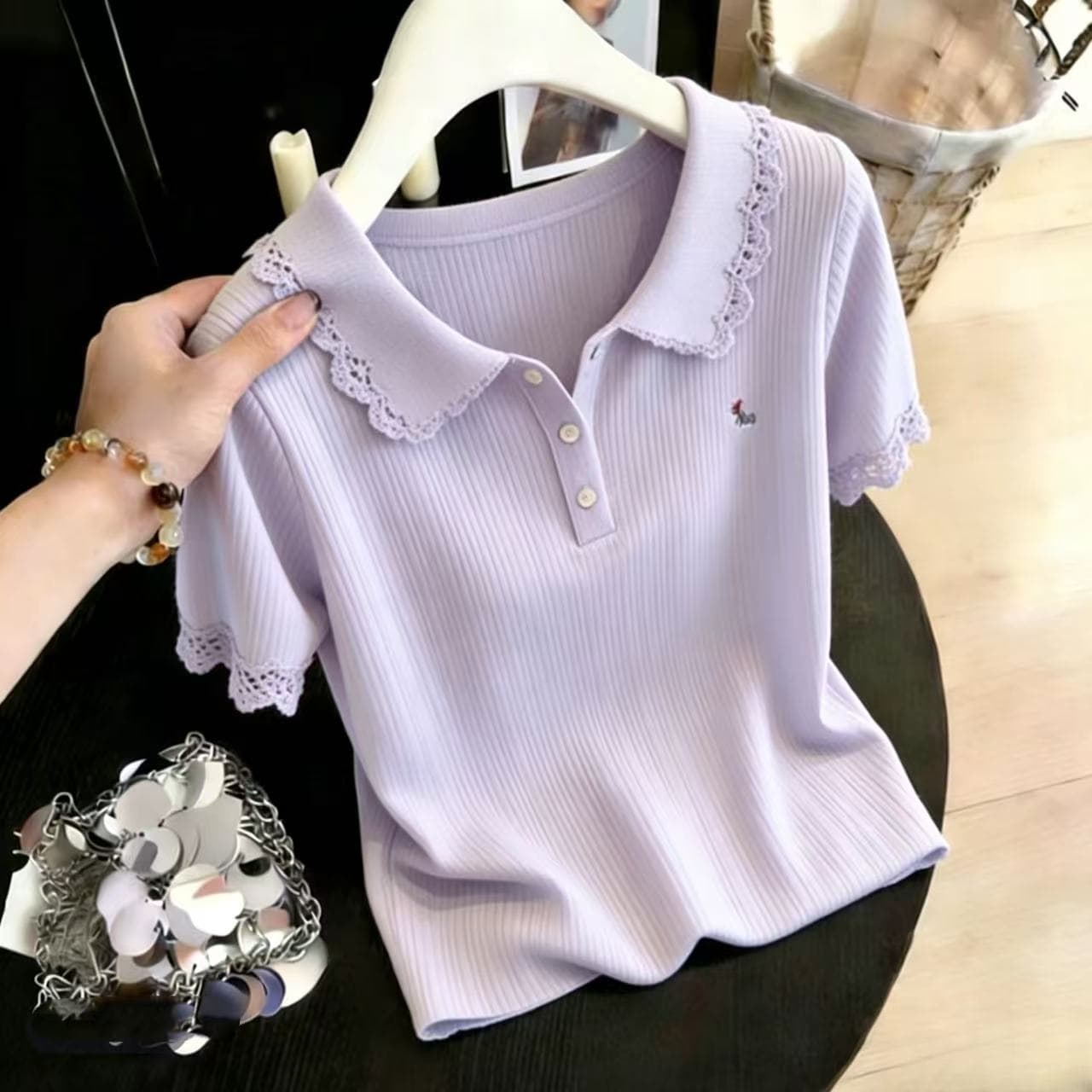 한 부서 레이스 조각 반팔 POLO 칼라 니트 스웨터 여성 2026 여름 새로운 부드러운 연령 감소 티셔츠 맨위