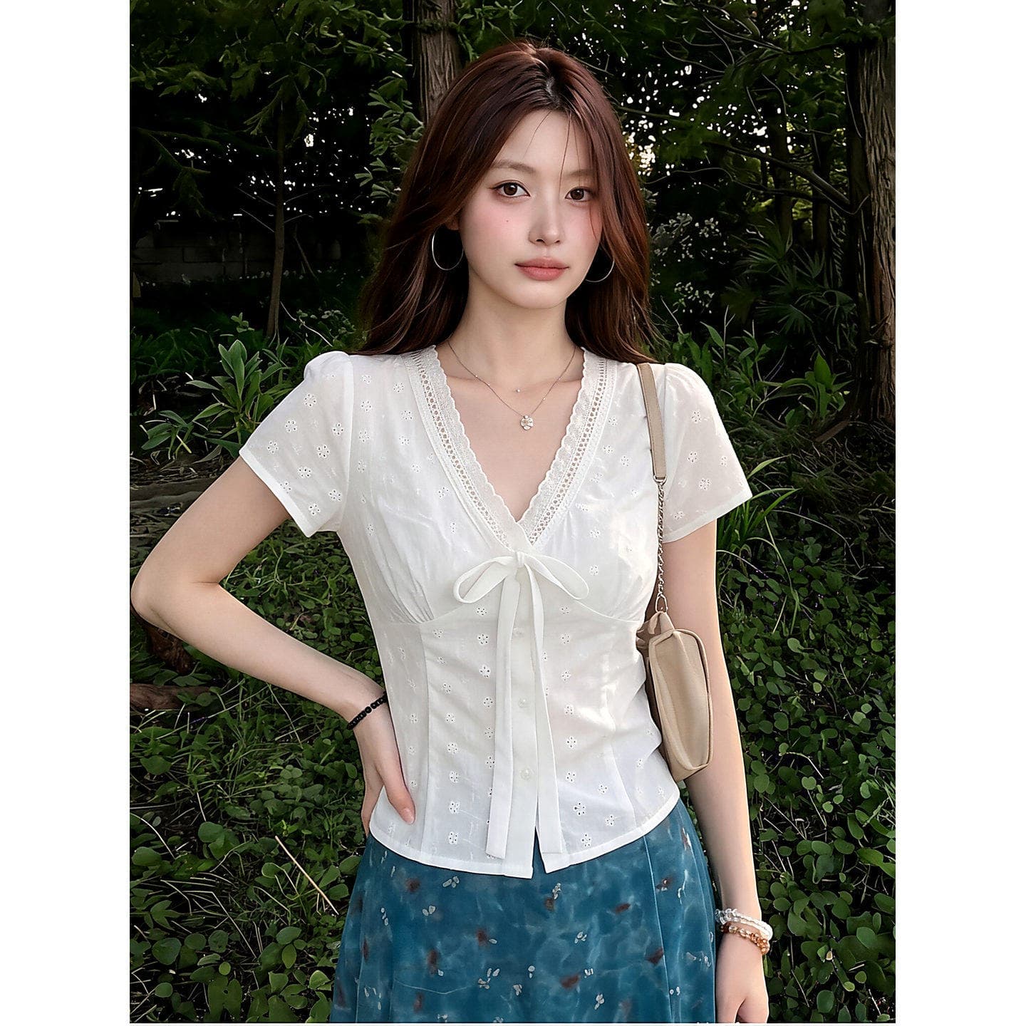 순면 자카드 원단 네리 작은 키 쇼트 스타일 화이트 레이스 맨위 V넥 스트랩 허리 수축 홀로우 아웃 셔츠 상세 이미지 2