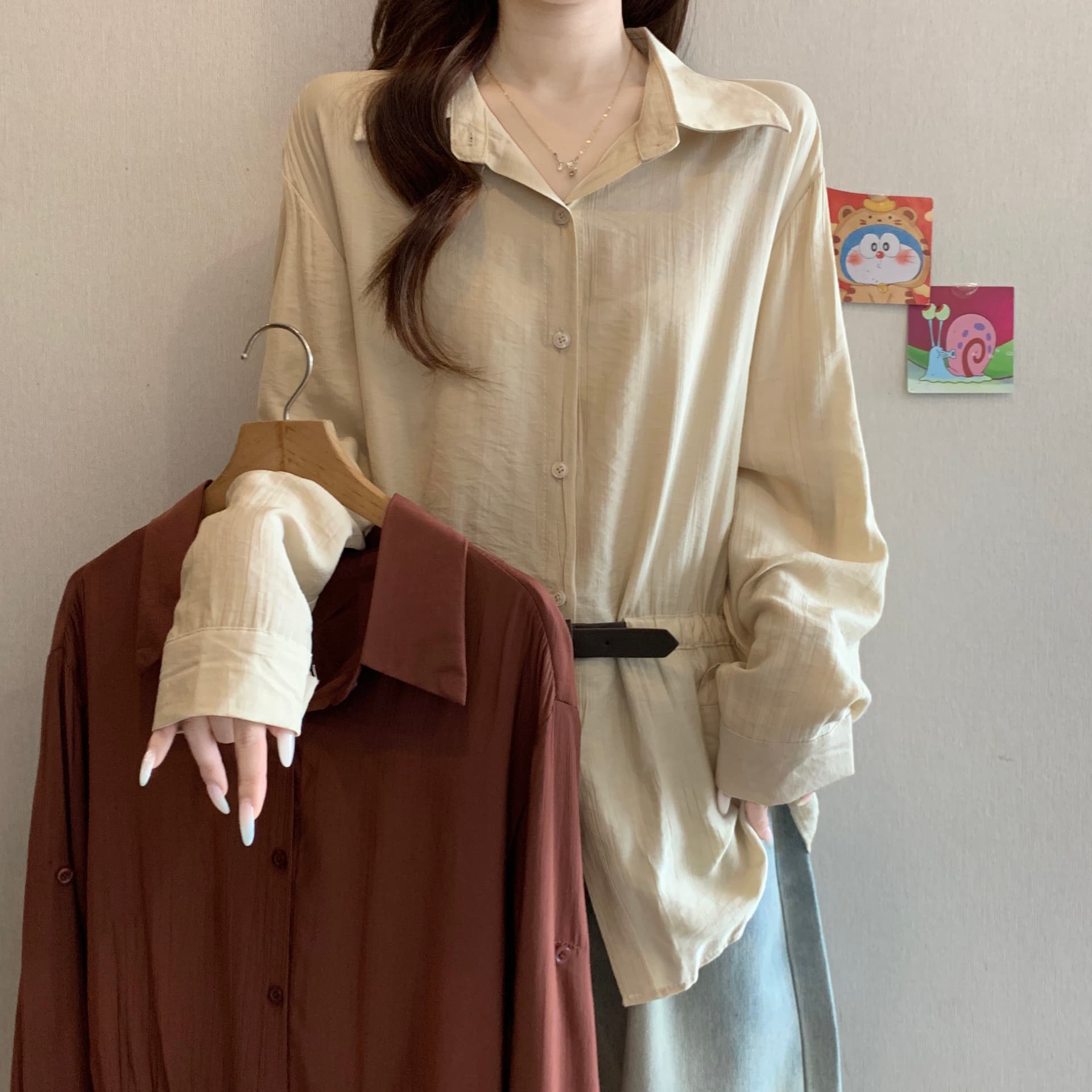 프랑스식 오래된 돈 바람 POLO 칼라 여성 셔츠 이른 가을 2026 새로운 출퇴근 빅 사이즈 디자인 센스 벨트 허리 수축 맨위 상세 이미지 6