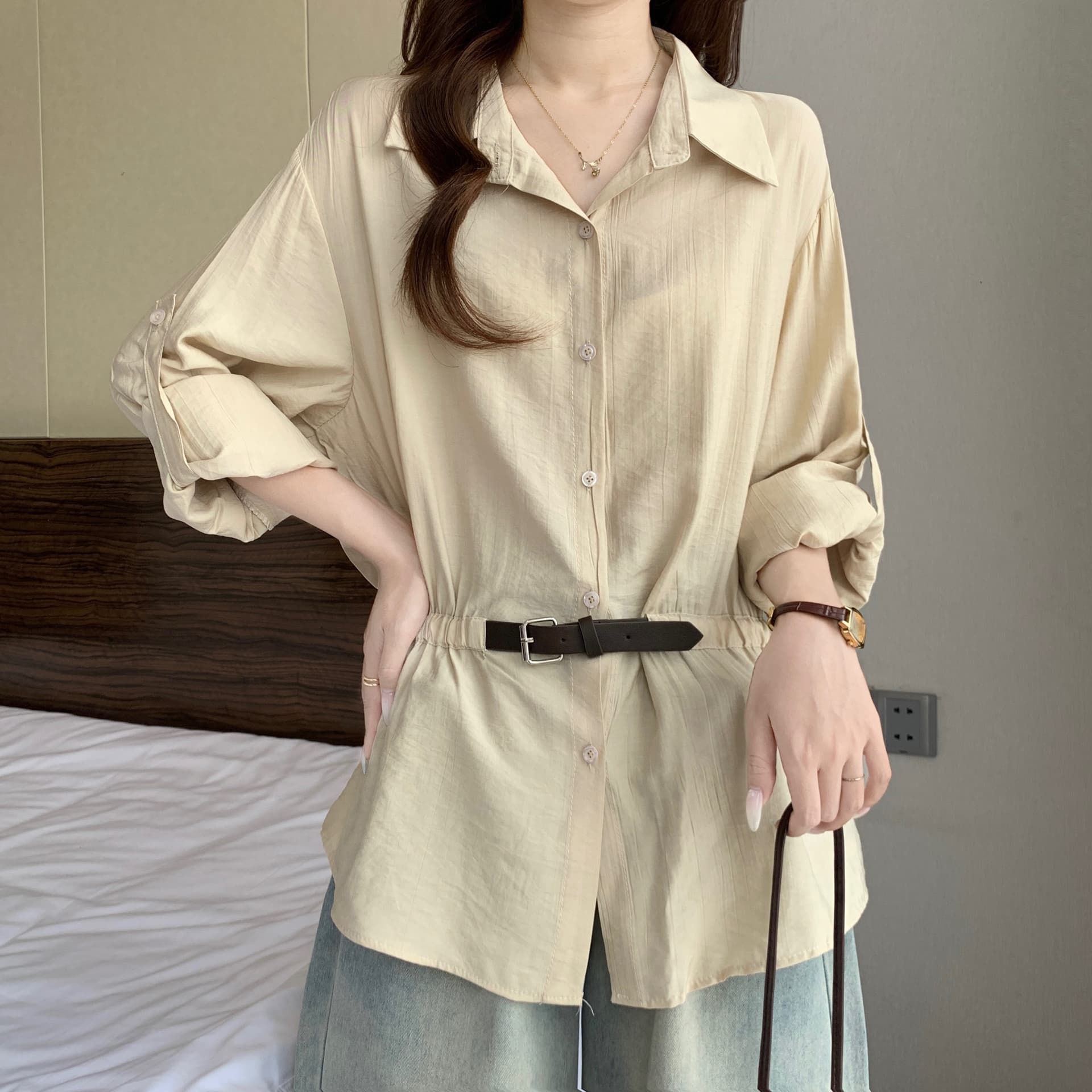 프랑스식 오래된 돈 바람 POLO 칼라 여성 셔츠 이른 가을 2026 새로운 출퇴근 빅 사이즈 디자인 센스 벨트 허리 수축 맨위 상세 이미지 11