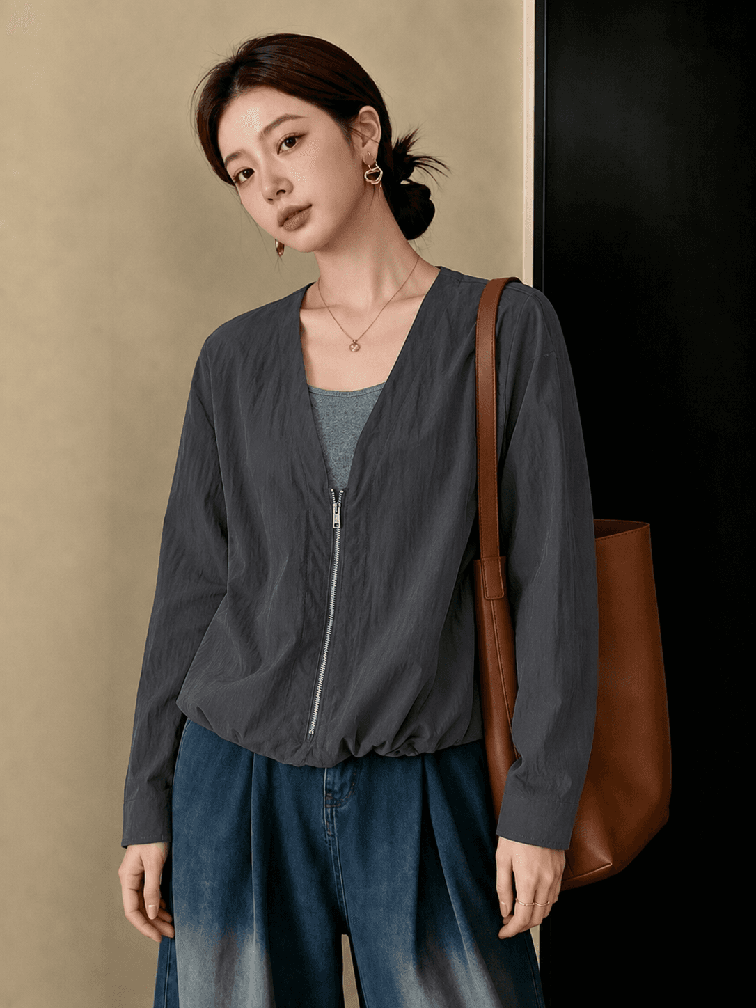 빅 사이즈 한 부서 페이크 레이어드 V넥 지퍼 셔츠 가을 긴팔 여성 루즈핏 다용도 캐주얼 느긋한 바람 맨위 재킷 상세 이미지 4