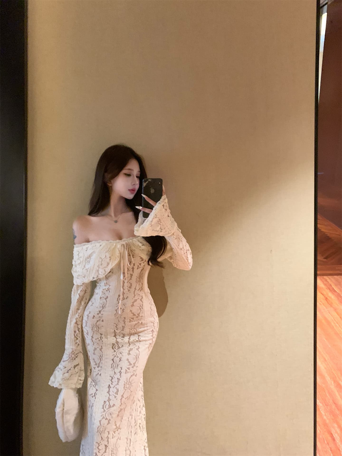 실사 이른 가을 순수한 욕망 바람 레이스 나팔 소매 무거운 작업 여성 드레스 오프숄더 타이트 스커트 예복 롱 스커트 상세 이미지 6