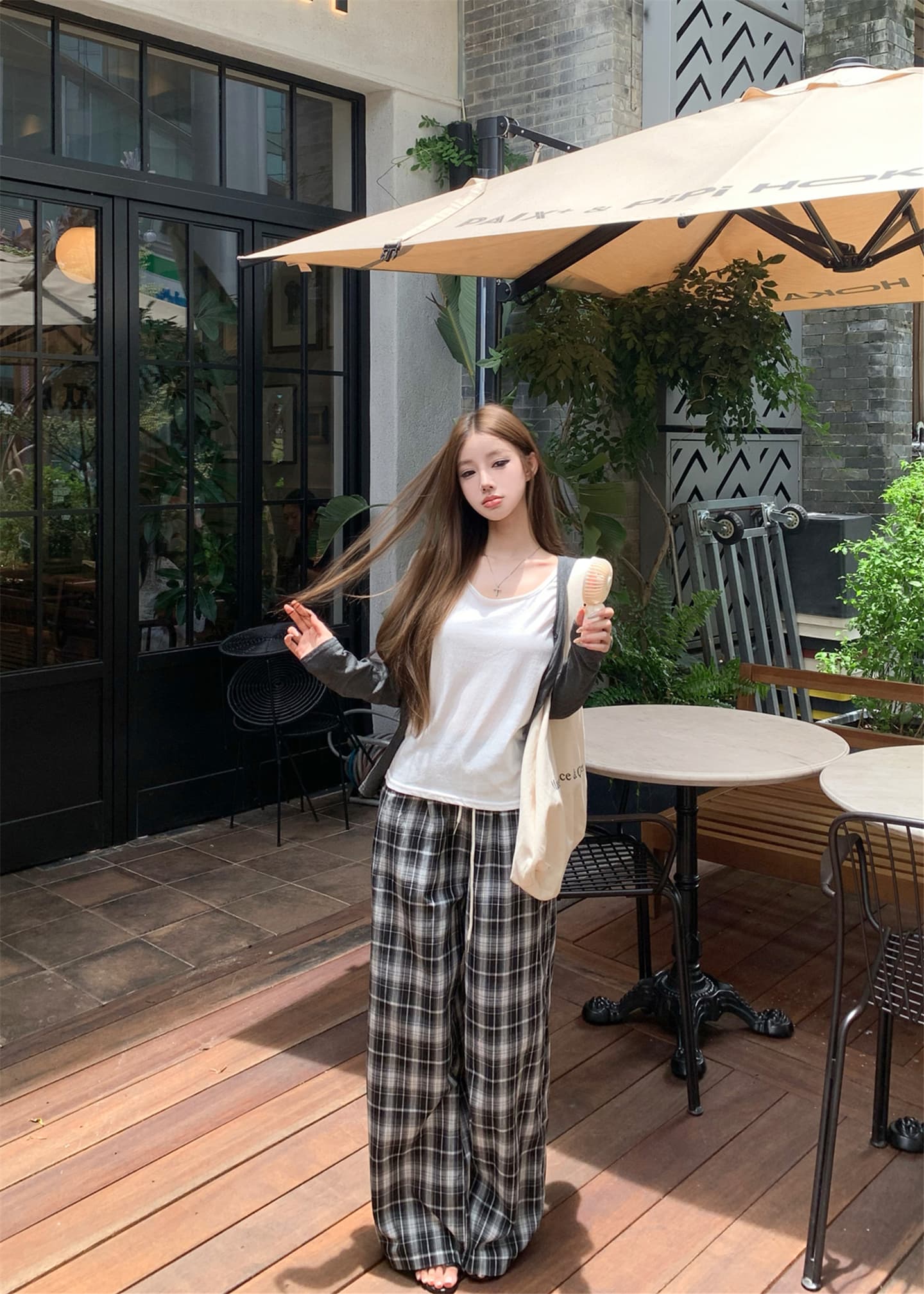 실사 이른 가을 한국 스타일 느긋한 바람 자외선 차단 니트 재킷 작은 조끼 캐주얼 체크무늬 와이드 레그 팬츠 3종 세트 이미지 3