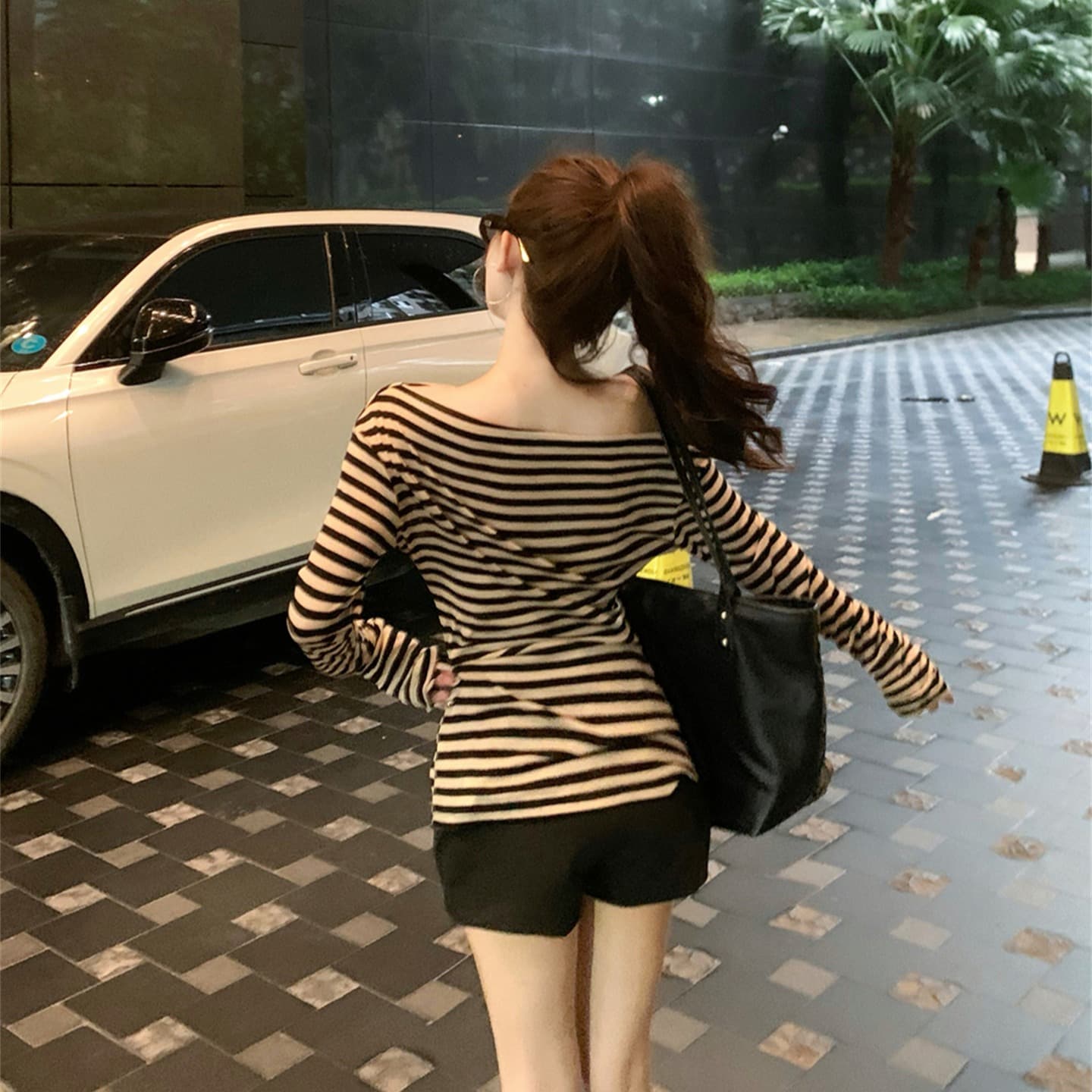 실사 이른 가을 한 부서 chic Chic 세트 오프숄더 스트라이프 티셔츠 가을 핫걸 하이웨이스트 한 마디 반바지 여성 이미지 5
